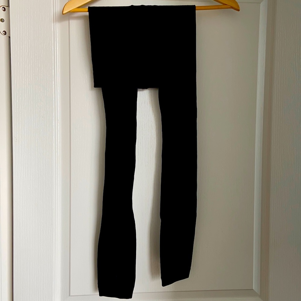 Unworn thermal leggings